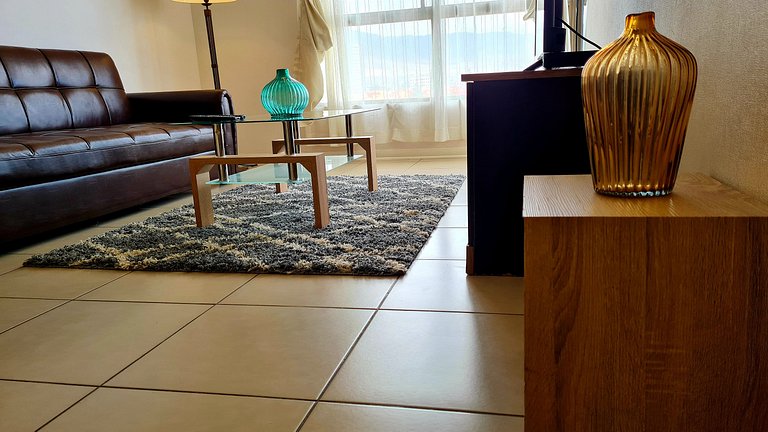 Amplio y moderno. Privacidad, wifi y streaming gratis. Parki