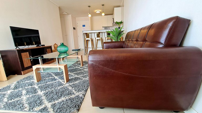 Amplio y moderno. Privacidad, wifi y streaming gratis. Parki