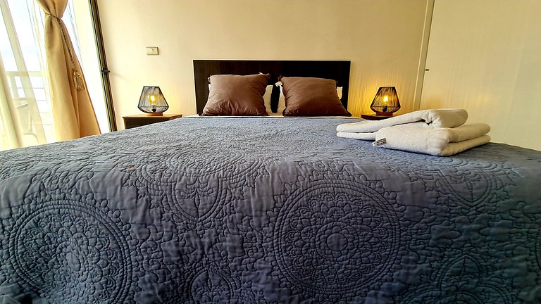 Amplio y moderno. Privacidad, wifi y streaming gratis. Parki