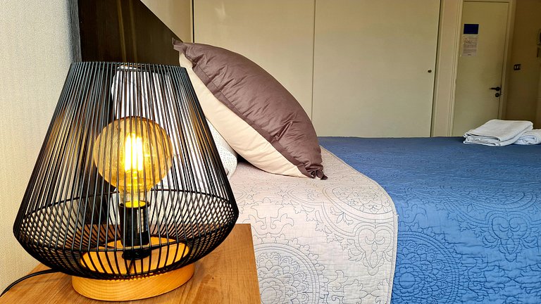 Amplio y moderno. Privacidad, wifi y streaming gratis. Parki