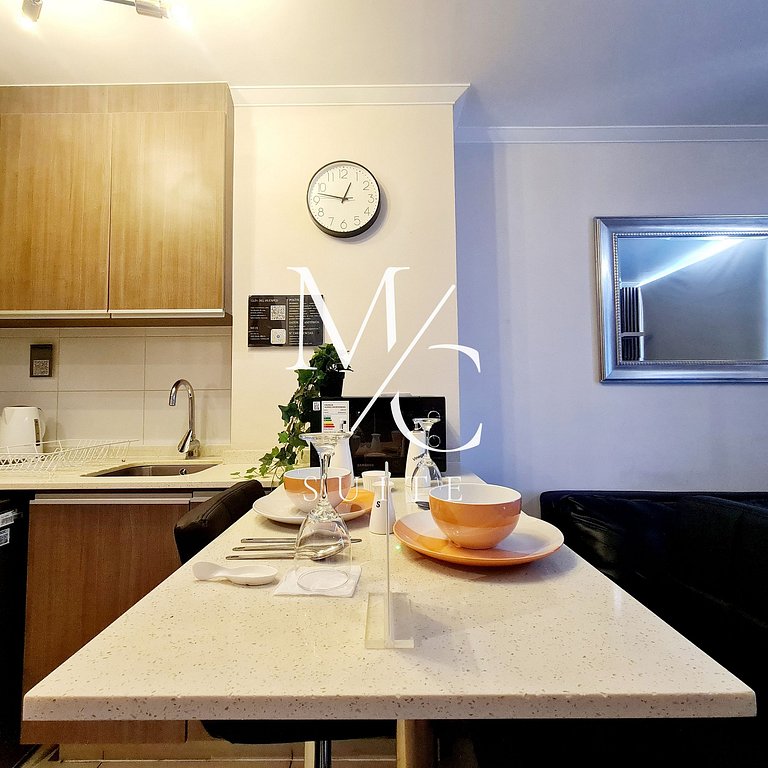 Exclusivo, piso 8, vista al mar, parking y factura